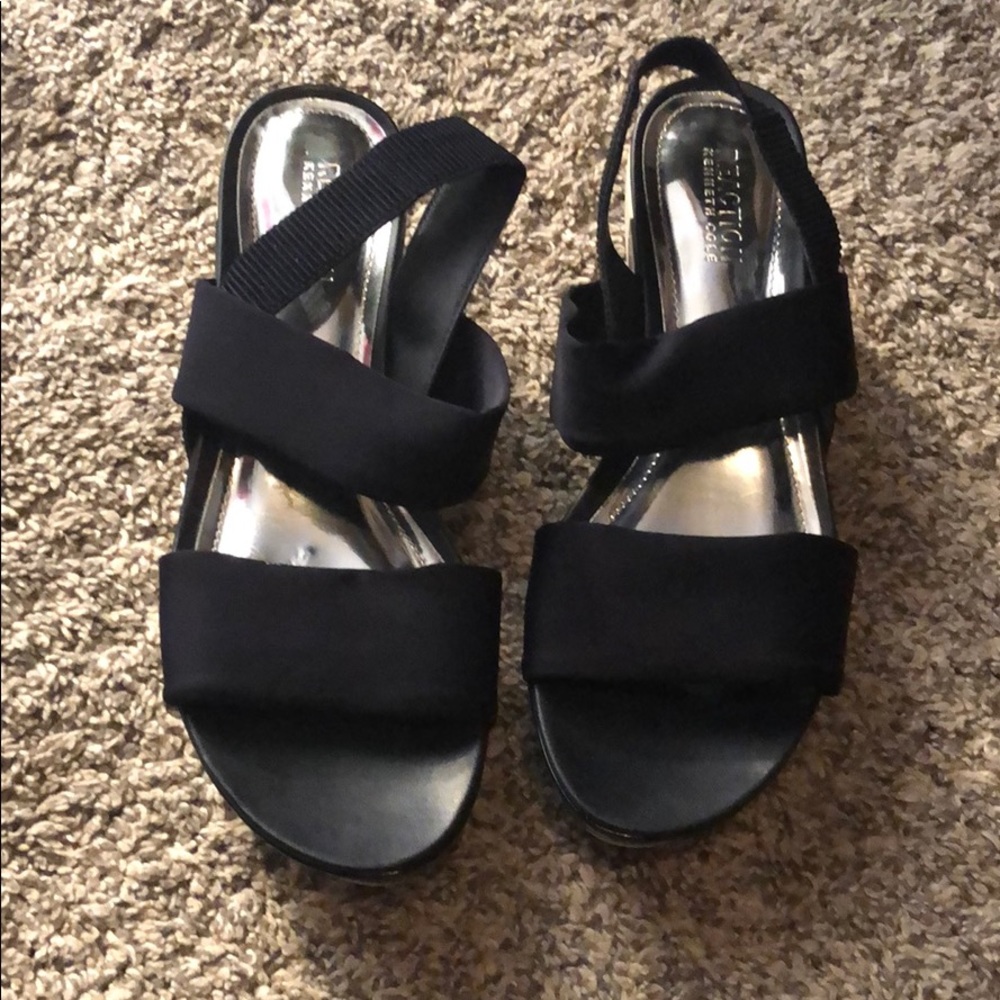 Kenneth Cole sandals with platform